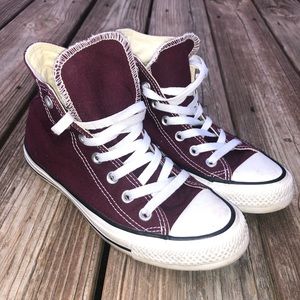 Maroon/Burgundy High top Converse